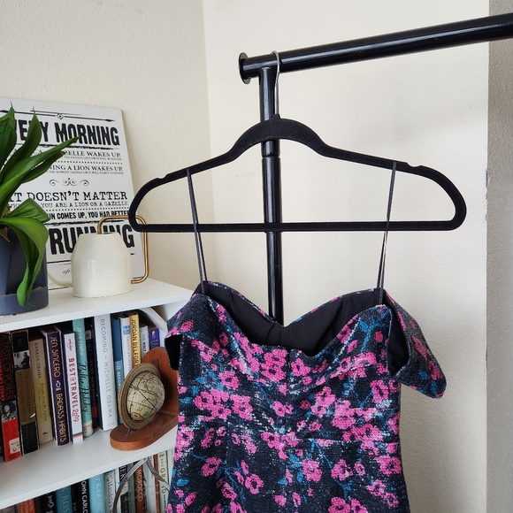 Wayf Janet Sequin Dress - Picture 6 of 6